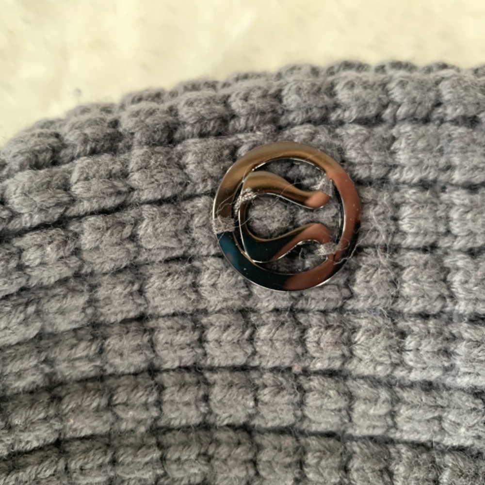Lululemon gray Scarf and Toque - Picture 3 of 3